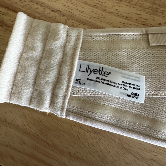 Lilyette Convertible Strapless, Size 42C Underwire Style 0983, Light Beige - Picture 6 of 14